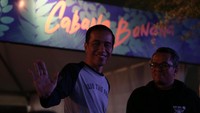 Ia tampak santai dengan mengenakan kaus bertuliskan We The Fest. Foto: Asep Syaifullah/detikHOT