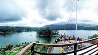 Pernah mendengar sebuah kapal yang terdampar di tengah-tengah perbukitan? Kapal ini adalah Pinisi Resto yang terletak di kawasan Situ Patenggang, Kawasan Rancabali, Ciwidey. Yuk kesini!Foto: Istimewa