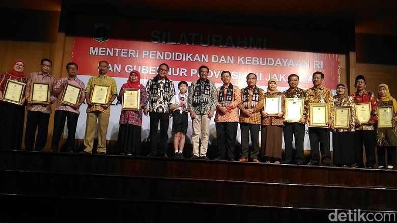 Ini Daftar Sekolah di Jakarta Peraih Penghargaan Nilai UNBK Terbaik Ini Daftar Sekolah di Jakarta Peraih Penghargaan Nilai UNBK Terbaik