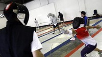 Di ajang multievent sebelumnya, anggar menyabet enam medali dengan rincian satu perak dan lima perunggu. Kesemuanya diperoleh dari nomor tim epee, foil, dan sabre. Nah, di SEA Games kali ini tuan rumah hanya mempertandingkan enam nomor individu.