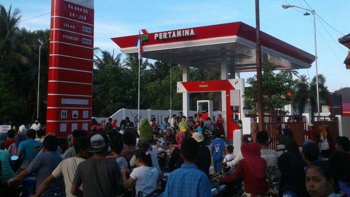Dihadang Ombak, Pertamina Kesulitan Kirim BBM ke Pulau Masalembu