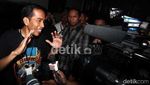 Gaya Santai Jokowi Nonton Konser Musik: GnR hingga Charli XCX