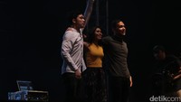 Jarang ada interaksi dari mereka hanya sekedar memberi salam di tengah-tengah penampilan. Foto: Asep/detikHOT