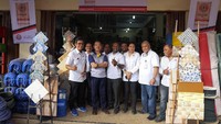Sementara itu saat peninjauan di Kabupaten Puncak Jaya, Bupati Puncak Jaya, Henock Ibo mengungkapkan bahwa, mahalnya harga semen di Puncak Jaya yang mencapai Rp 2 juta/sak membuat pembangunan terhambat. Pool/Kementerian BUMN.