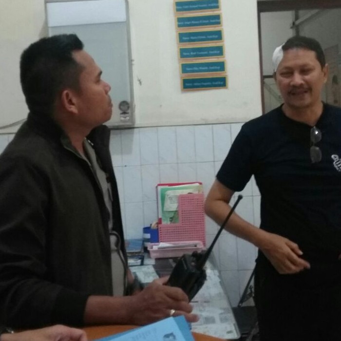 Atap Runtuh di Gedung Indonesia Menggugat Timpa Bawalkot Cirebon