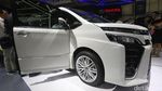 Foto : Toyota Voxy Semewah Alphard