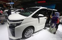 Toyota Voxy. 