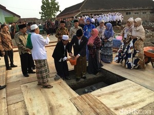 Jokowi Resmikan Pembangunan Masjid dan Asrama Ponpes di Jember