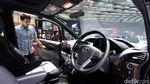 Foto : Toyota Voxy Semewah Alphard