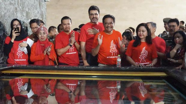 Diresmikan Djarot, Air Mancur Kini 'Menari' dengan Indah di Monas