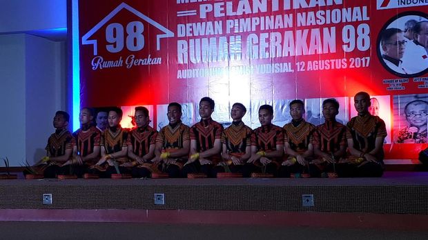 Berani Jaga Negara, Kapolri Hingga Menteri Susi Dapat Penghargaan