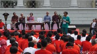 Rangkaian acara Program Penguatan Pendidikan Pancasila hari ini berlangsung di Istana Bogor. Dalam sambutannya, Presiden Jokowi mengingatkan agar waspada dengan infiltrasi budaya dari konser musisi luar negeri (Bagus Prihantono/detikcom)
