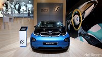 BMW i3 yang hadir di GIIAS 2017 membawa baterai listrik sebesar 94ah dan dilengkapi mesin yang dapat digunakan sebagai penambah jarak tempuh (REx/Range Extender).