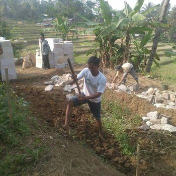 Semangat Warga Bedah Rumah Pak Jae yang Dapat Bantuan dari Jokowi 