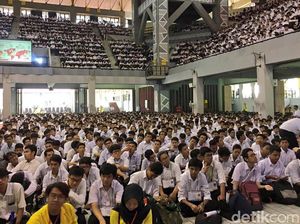 Agar Gaya Ala Mahasiswa Surabaya, Olshop hingga Main Piano