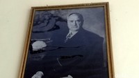 Eugene Dubois adalah seorang pejabat kedokteran tentara kolonial Belanda yang menemukan fosil Pithecanthropus erectus. Akhirnya Museum Trinil Ngawi pun berdiri di Ngawi pada tahun tahun 1891. Potret Dubois masih terpampang di dalam museum (Sugeng/detikTravel)