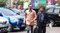 Pelapor juga menyerahkan akta tanah dan bangunan untuk mencarikan dana. Namun, setelah menandatangani surat kuasa, Jeremy kemudian memindahkan kepemilikan vila tersebut atas nama dirinya yang kemudian vila tersebut dijual oleh Jeremy. (Foto: Hanif/detikHOT)