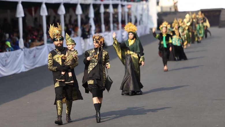 Jokowi Dukung Jember Fashion Carnaval, Ingin Buat 