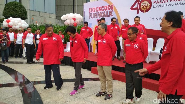 Darmin Nasution dan Sri Mulyani Saat Meresmikan Banteng Wulung (Foto: Danang Sugianto-detikFinance) Darmin Nasution dan Sri Mulyani Saat Meresmikan Banteng Wulung (Foto: Danang Sugianto-detikFinance)