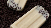 Dibuat dari adonan chocolate chips cookies, rasanya lembut manis dengan krenyes legit chocolate chips. Enak dinikmati perlahan. (Foto: Istimewa)