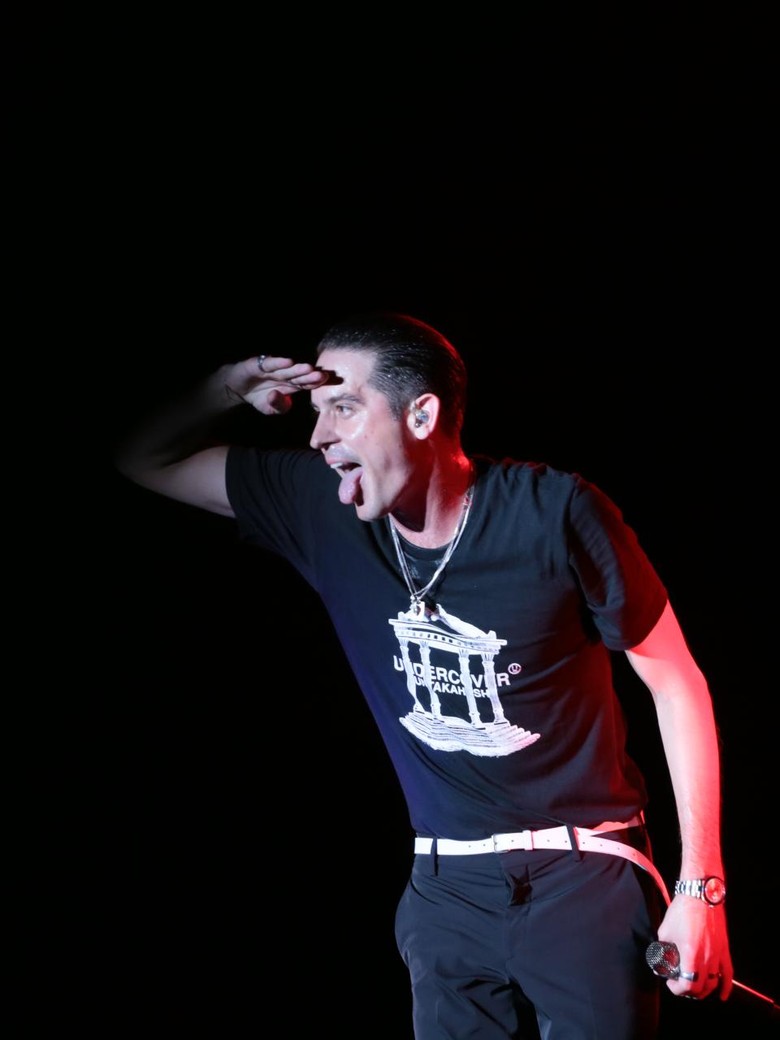 G-Eazy Goyang Panggung We The Fest 2017 Foto: Asep Syaifullah/detikHOT G-Eazy Goyang Panggung We The Fest 2017 Foto: Asep Syaifullah/detikHOT