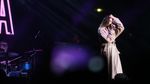 Dua Lipa yang Selalu Tebar Pesona