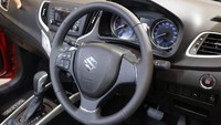 Agar bisa bersaing dengan para rivalnya, Suzuki membanderol Baleno hatchback dengan harga di bawah Rp 200 juta untuk versi manualnya. Foto: Dina Rayanti