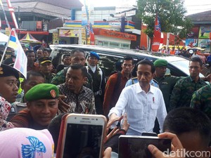 Nonton Karnaval Jember, Jokowi: Tak Kalah dengan di AS dan Brasil