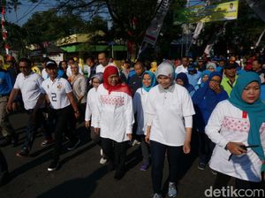 Rayakan HUT ke-72 RI, Mensos Jalan Sehat di Jombang