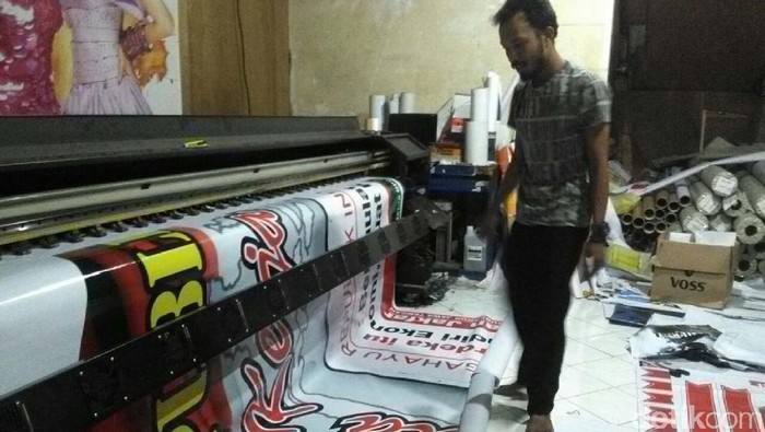 Jelang HUT RI, Percetakan Spanduk dan Kaos Ikut Kecipratan Rezeki