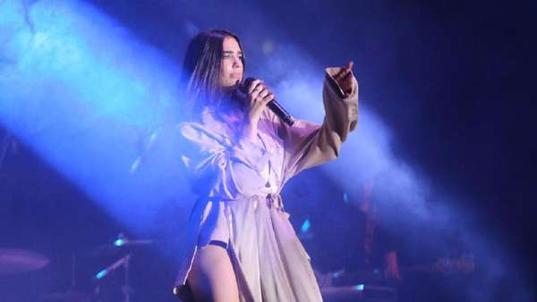 Dua Lipa yang Selalu Tebar Pesona Dua Lipa yang Selalu Tebar Pesona