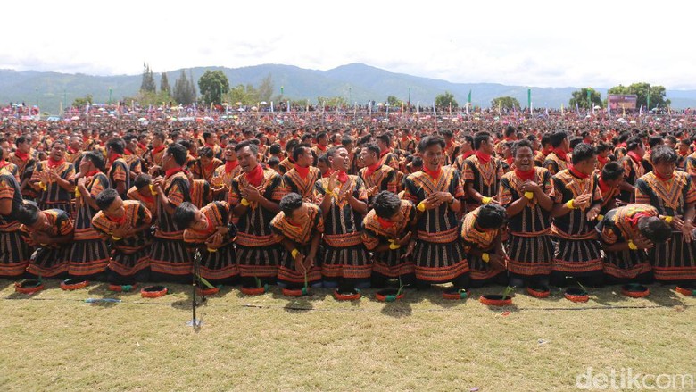 Tari saman (Agus Setyadi/detikTravel) Tari saman (Agus Setyadi/detikTravel)