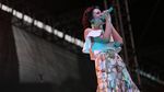 Ditemani Hamish di WTF 2017, Raisa Penuh Bunga