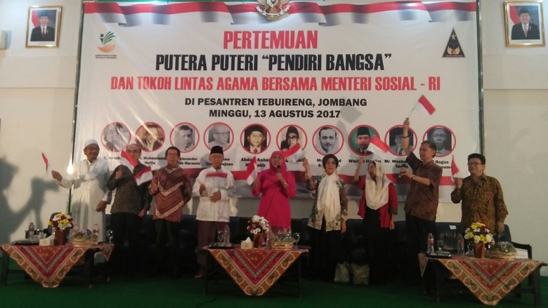 Mensos Dititipi Seruan Kebangsaan dari Anak Pahlawan untuk Jokowi Mensos Dititipi Seruan Kebangsaan dari Anak Pahlawan untuk Jokowi