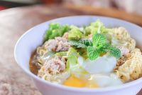 Mie instan rebus enak ala warkop.