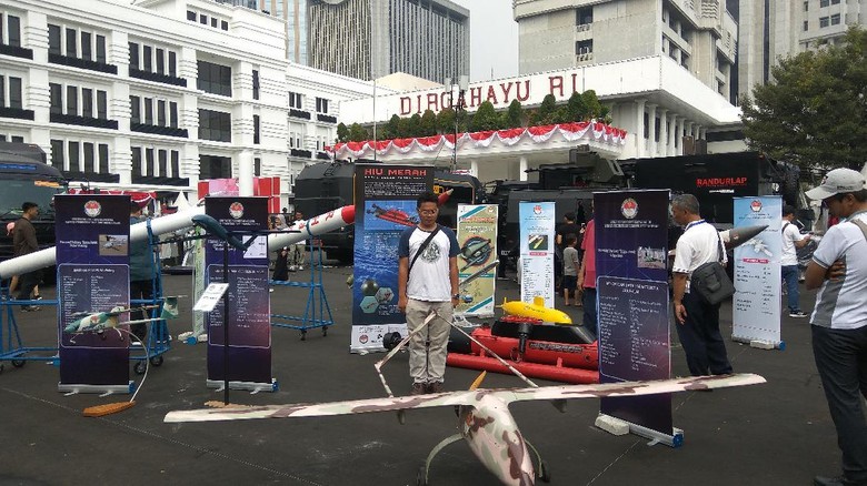 RI Kembangkan Tank, Kapal Selam hingga Roket RI Kembangkan Tank, Kapal Selam hingga Roket