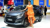 LCGC mungil dari Daihatsu, Ayla berada di tempat ke-13 mobil terlaris. Sebanyak 1.825 unit Ayla terdistribusi ke diler-diler Daihatsu. Foto: Ari Saputra