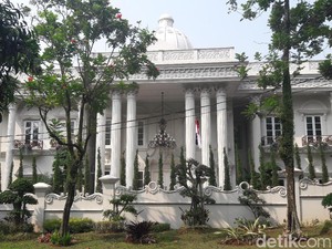Ini Aset Bos First Travel yang Disita, 2 Mobil Ternyata Sewaan