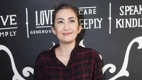 Nafa Urbach tengah kesal karena ulah pelaku pedofil yang mengincar putrinya. Foto: Noel/detikHOT