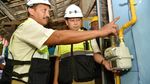 Jonan Tinjau Pembangunan Jaringan Gas Bumi di Rumah Warga