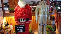 Restoran ini disebut-sebut sebagai incaran turis jika berkunjung ke Bangkok, Thailand. Terang saja, mulai dari dekorasinya sangat mendukung hingga terdpat patung-patung yang dibuat dari kondom (Condoms and Cabbages)