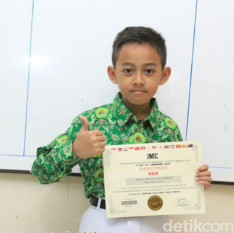 Pelajar MI Lamongan Sabet Juara Harapan Olimpiade Matematika Pelajar MI Lamongan Sabet Juara Harapan Olimpiade Matematika