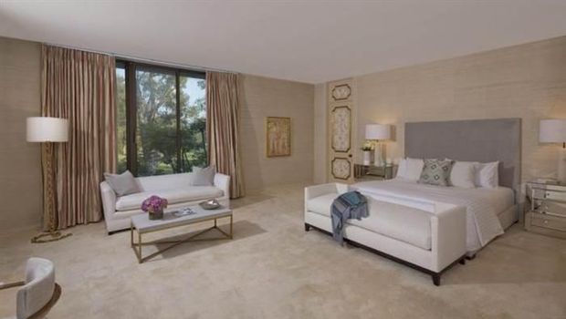 Foto: Bertamu ke Rumah Baru Adam Levine Seharga Rp 240 Miliar