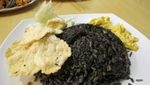 Pizza, Nasi Goreng hingga Ramen Serba Hitam Ini Bisa Jadi Ide Menu Makan Siang