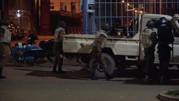 17 Orang Tewas dalam Penembakan Brutal di Restoran Burkina Faso