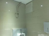 Toilet di Holyduck sudah diperbaiki / 