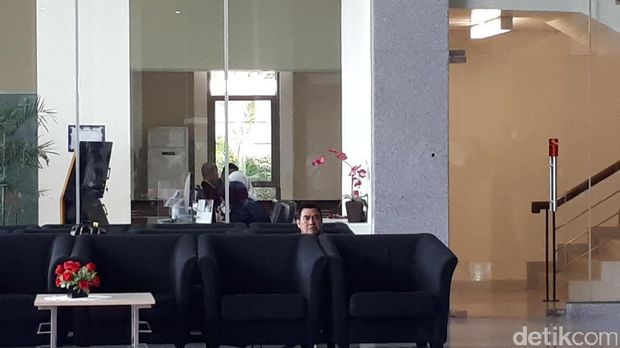 Ketua DPRD Kota Malang Moch Arief Wicaksono memenuhi panggilan KPK.