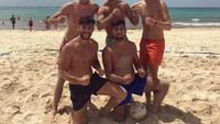 Tak hanya ke gua atau cenotes, Asensio juga mengunjungi pantai bersama rekan-rekannya. Kata dia, hal tersebut amat baik untuk menambah semangat sebelum kembali ke arena sepakbola (Dok. Marco Asensio/Instagram)