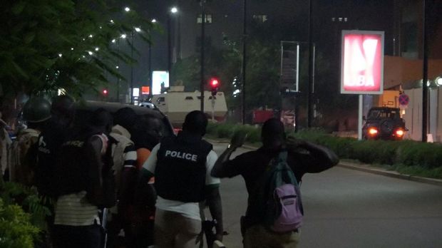 17 Orang Tewas dalam Penembakan Brutal di Restoran Burkina Faso