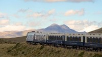 Foto: Traveler bisa memulai perjalanan dari pinggiran Kota Arequipa, stasiun paling selatan dari rute wisata ini. Perjalanan wisata ini memakan waktu tiga hari. Kereta akan mendaki ke jalur ke Pegunungan Andes menuju pemberhentian terakhir Kota Cusco (Matt Crossick/Belmond/CNN)